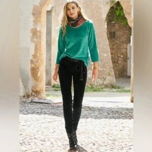 Peruvian Connection Zoe Velveteen Jean Pants Black Size 6 Slim Straight NWT